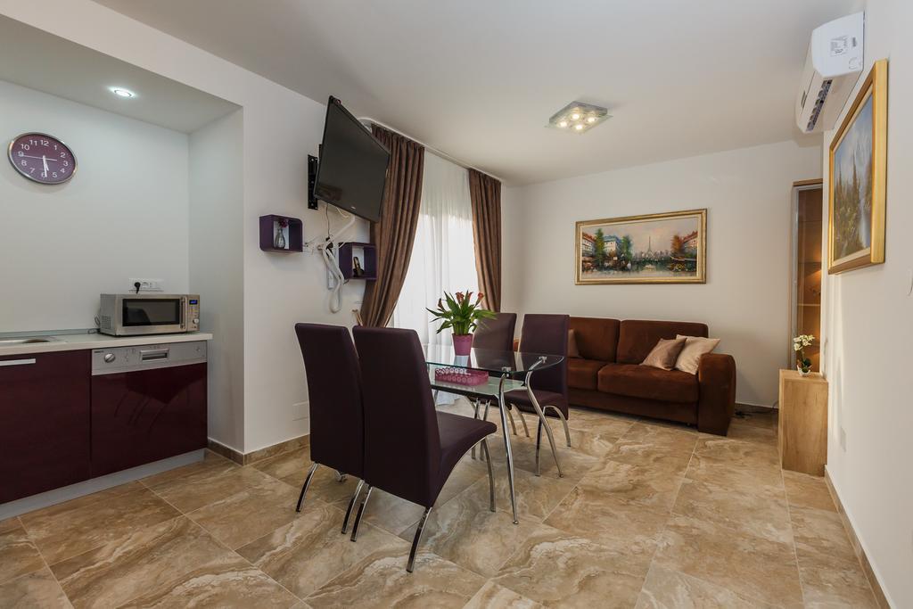 Villa Apartments Katja 特罗吉尔 外观 照片