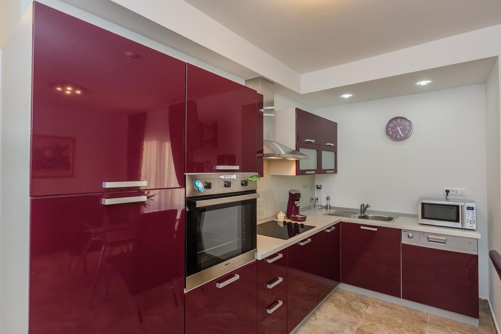Villa Apartments Katja 特罗吉尔 外观 照片