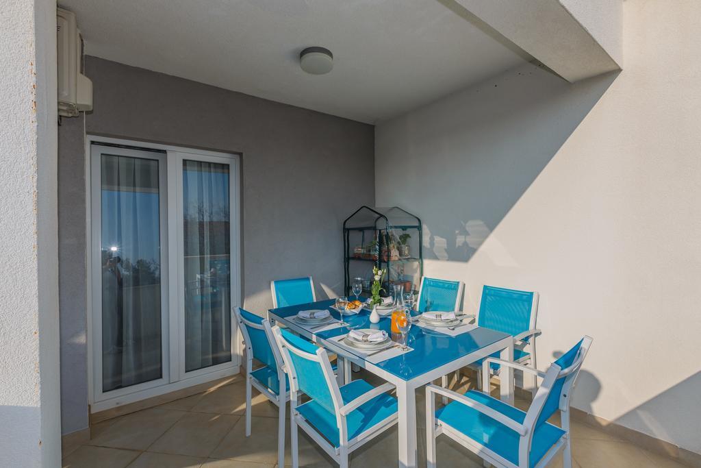 Villa Apartments Katja 特罗吉尔 外观 照片