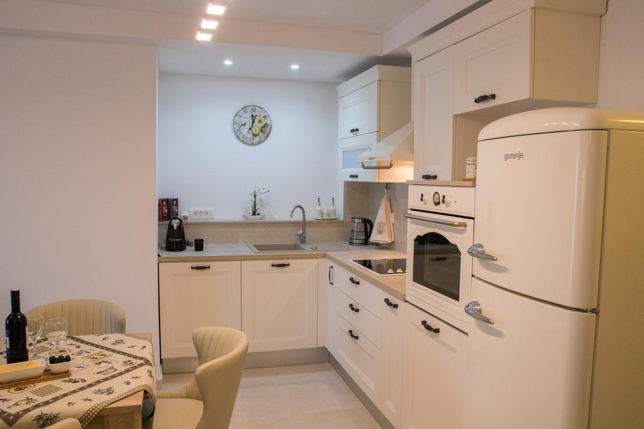 Villa Apartments Katja 特罗吉尔 外观 照片