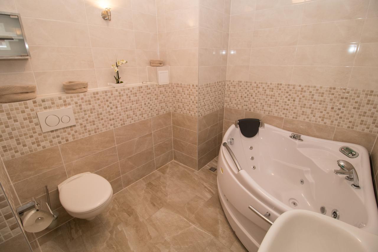 Villa Apartments Katja 特罗吉尔 外观 照片